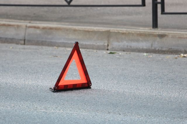 В Тюмени на пересечении улиц 9 Января и Мира таксист сбил подростка