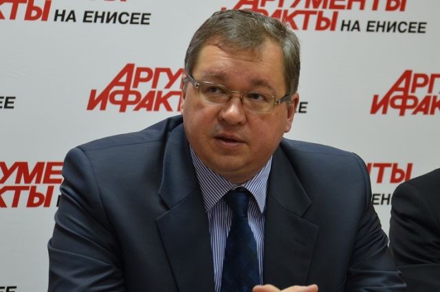 Вадим Янин руководил региональным минздравом с июля 2008 года. 