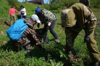 Ямальцы собрали 30 мешков мусора с берегов Обской губы и реки Собь