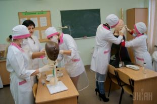 В Украине изменился проходной балл для поступающих в медицинские вузы