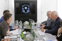 Подписание соглашения стало продолжением двусторонних консультаций, проведенных Натальей Комаровой с Сергеем Чемезовым и Василием Бровко. 
