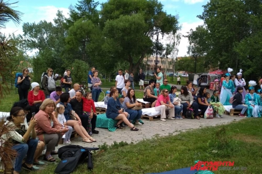 Фестиваль собрал много гостей.