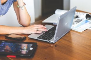 Информация о пропаже ребенка быстро распространилась в интернете.