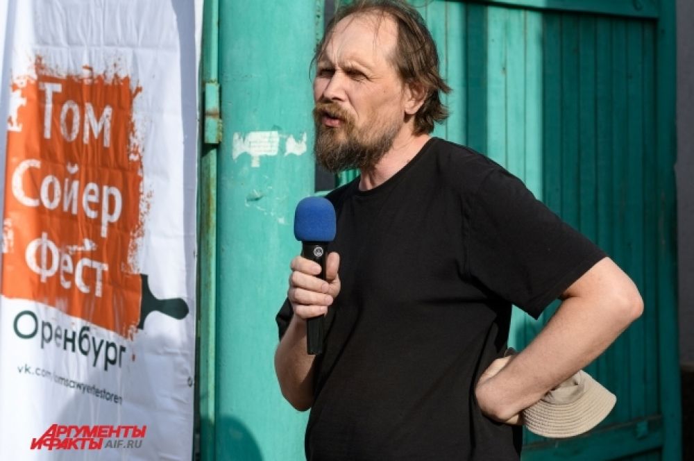 Игорь Смекалов – искусствовед, исследователь творчества художника Калмыкова. 