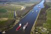 Кильский канал в Германии соединяет Балтийское и Северное моря. Является одним из самых загруженных судоходных путей Европы. Этот путь экономит около 519 километров по сравнению с плаванием вокруг Ютландского полуострова. При этом канал не только сокращает время пути примерно на сутки, но и позволяет избегать морских штормов.