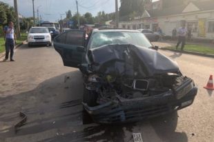 В Черкассах автомобиль на «зебре» сбил насмерть женщину с ребенком