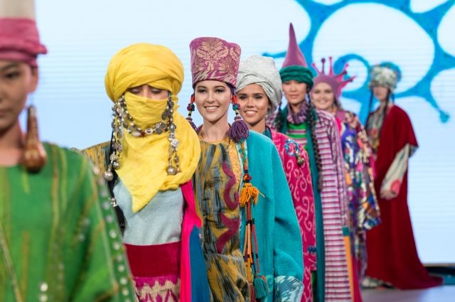 Фестиваль наглядно продемонстрировал, как традиционная культура питает современную моду.