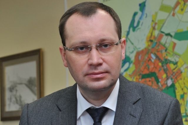 Земля с аварийными домами: Сергей Бренев оштрафован за нарушения на торгах.