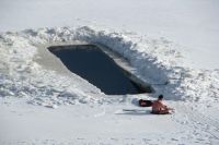 Тюменские «моржи» проплывут в ледяной воде Сахалина 35 километров