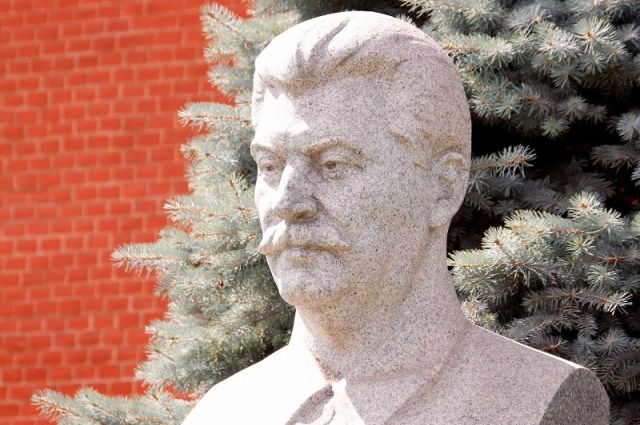 Идея вновь установить в уральском городе памятник Иосифу Сталину нашла как приверженцев, так и критиков.