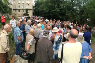 Владивостокцы не хотят жить в тени элитных домов.