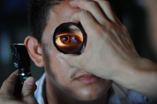 В Тюмени офтальмологи отметили, что катарактой страдают не только пенсионеры