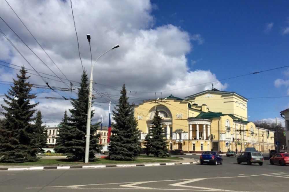 Старейший драматичекий театр в России - театр имени Федора Волкова.