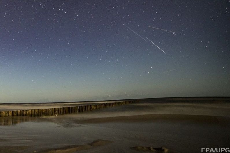 Пользователи Instagram опубликовали множество фотографий и видео метеорного потока.