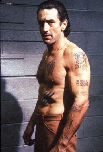 В фильме «Мыс страха» (1991) Де Ниро досталась роль уголовника Макса Кейди.