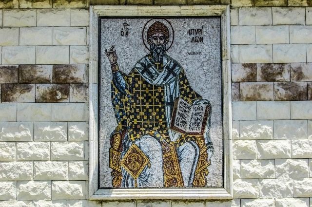 В Надыме из агентства недвижимости украли икону Святого Спиридона