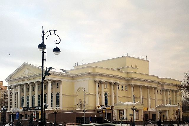 В Тюменском Большом драматическом театре открыли кассы
