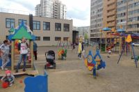 Для детской площадки планируется закупить карусели и песочницы.