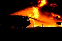 40 га в огне: в Оренбурге пожар около Гелиевого завода тушили 110 человек.