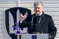 Порошенко: Скоро украинский флаг будет развеваться в Донецке