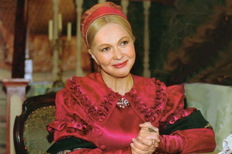 Последнюю роль Василисы Саввичны в сериале «Саломея» Наталья сыграла в 2001 году. Незадолго до этого она перенесла пластическую операцию, и зрители обратили внимание на сильно изменившийся облик Гундаревой.