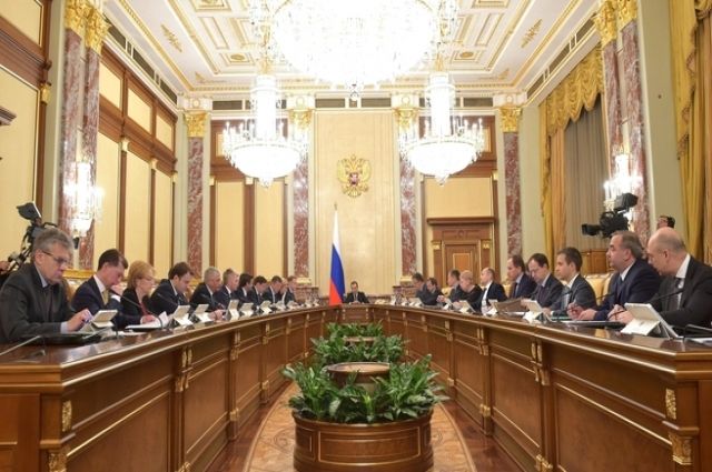 В Омск вместе с президентом прибыл кабинет министров РФ.