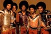Майкл в составе группы «The Jacksons», где он выступал вместе с братьями Джеки, Тито, Джермейном и Марлоном.