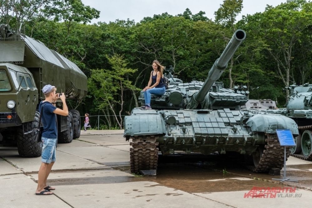 Против танка один приём: фотография на память.