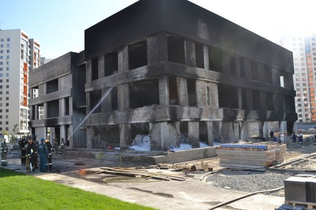 В тюменской Зареке произошел пожар на строительном объекте