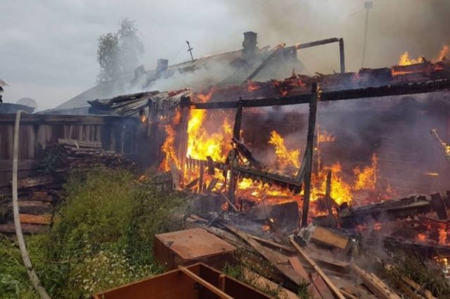 Дом с селе Юрьевка выгорел дотла.