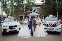 В Шарлыке в один день поженились братья-близнецы.