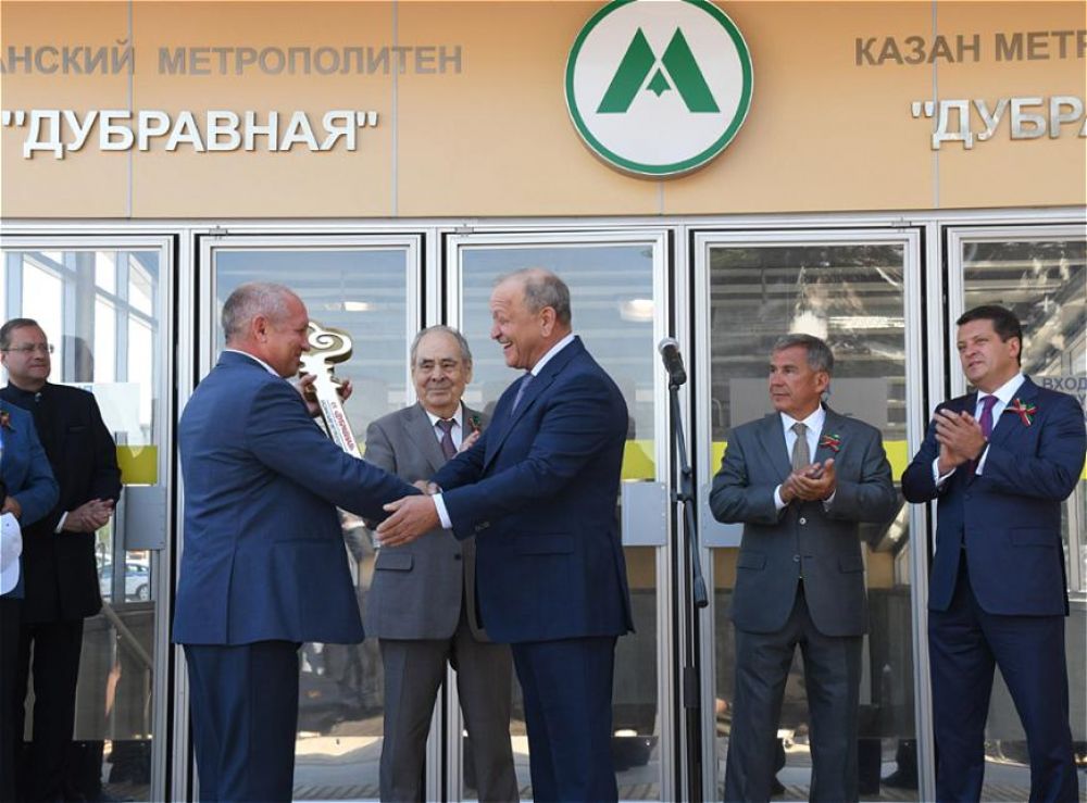 Самым значимым событием дня стало открытие долгожданной станции метро