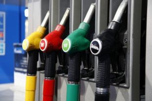 В Украине крупные сети автозаправок повысили цены на бензин
