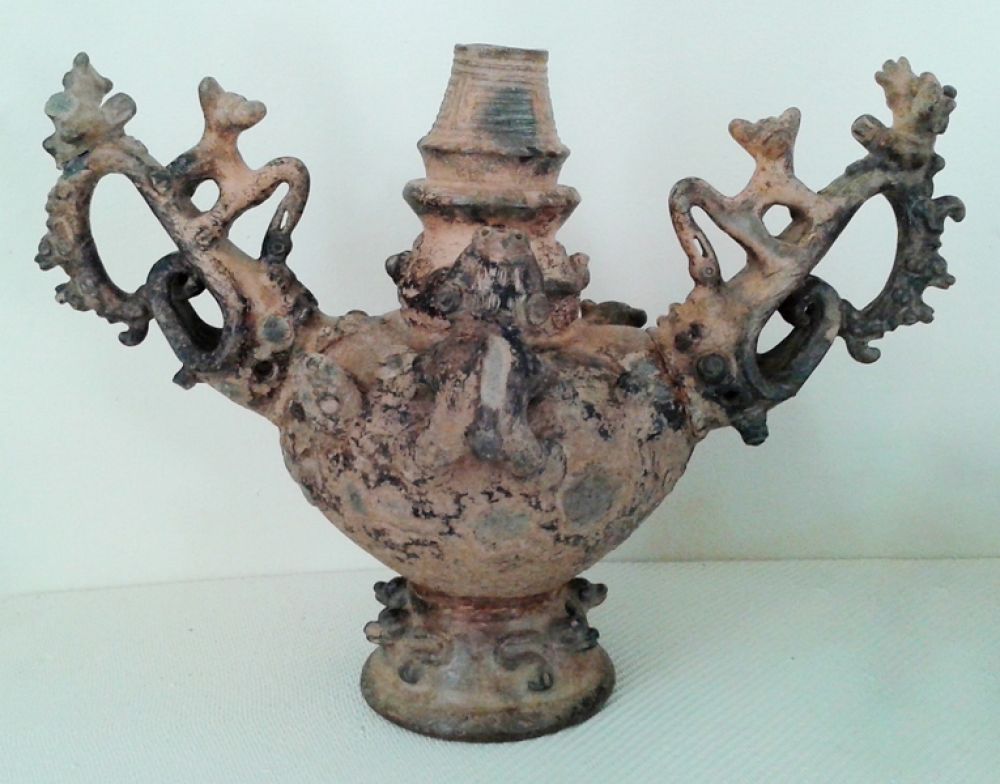 Керамический сосуд, 1000-1400 гг н.э.