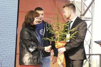 Наталье Смирновой, которая живёт в Перми, в микрорайоне Парковом, вручили диплом и подарки.