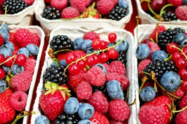 При правильной заморозке ягоды останутся вкусными и полезными.