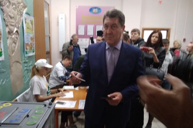 Сергей Дугин на избирательном участке