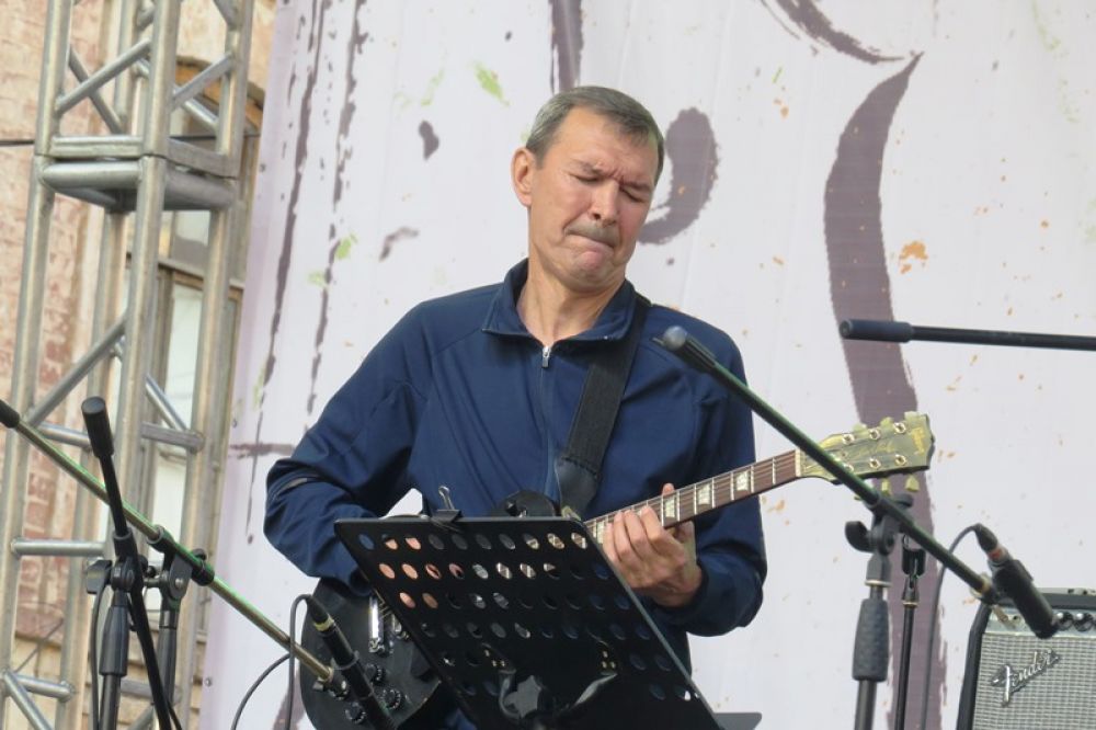 Выступает студия джаза «Караван», Ульяновск.