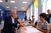 Мэр Москвы Сергей Собянин в единый день голосования на избирательном участке в Москве.
