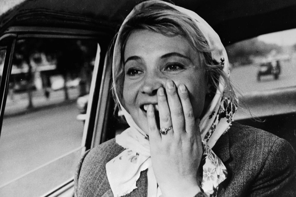 1967 году ее пригласили сниматься в картину Татьяны Лиозновой «Три тополя на Плющихе». Партнером Дорониной стал Олег Ефремов. Фильм имел всесоюзный успех, а Доронину вновь признали лучшей актрисой года по версии журнала «Советский экран».