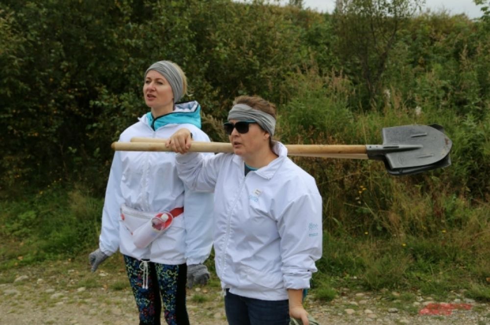 Некоторые волонтеры принимают участие в экологической акции уже более семи лет.