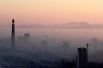 Утренний туман над Пхеньяном, КНДР.