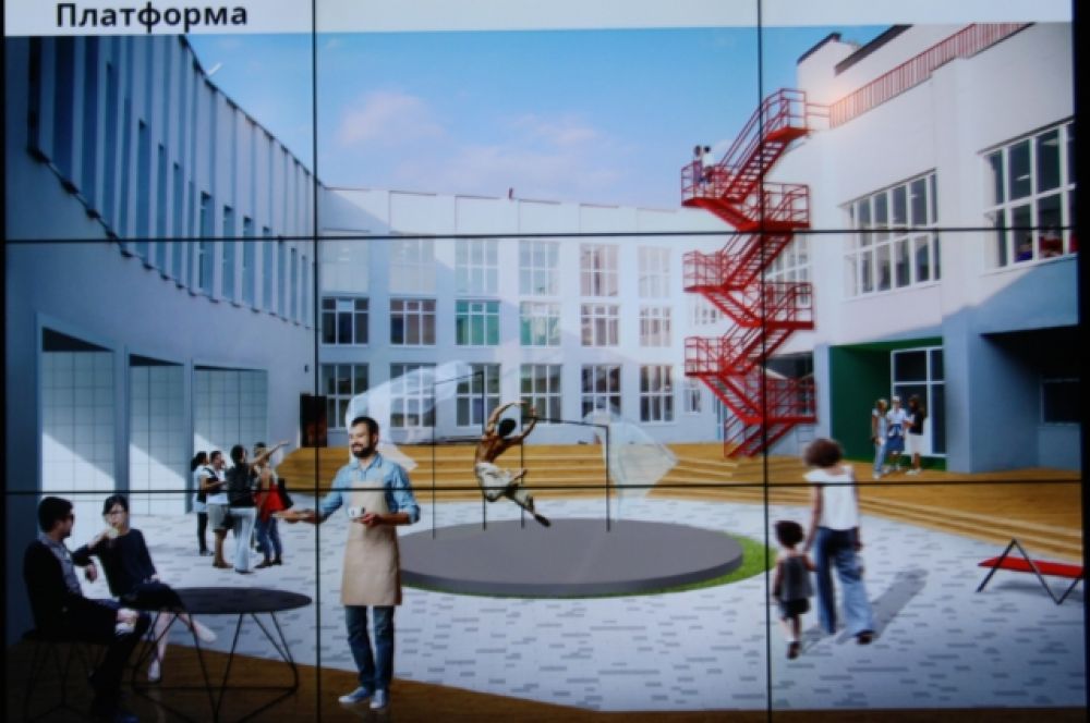 Архитекторы предложили добавить больше открытого пространства, то есть стекла, и, сохранив, существующий ремонт, добавить больше ярких красок.