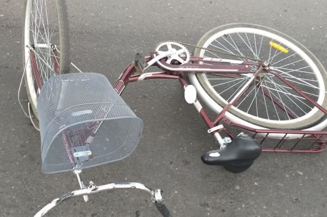 В Соль-Илецке водитель  «ВАЗа» сбил пожилую велосипедистку.