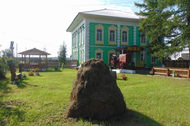 Село Красное с его памятниками архитектуры входит в «Золотое кольцо Кузбасса».