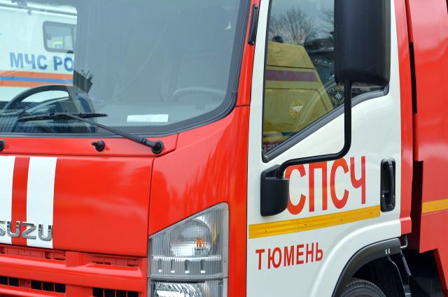 В Тюмени при пожаре на улице Мельзаводской погиб один человек