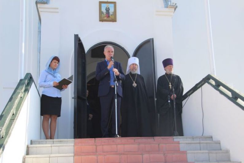 С приветственным словом к учителям православной культуры обратился губернатор Сергей Морозов. 