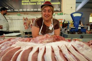 В Украине подорожали мясо и свинина