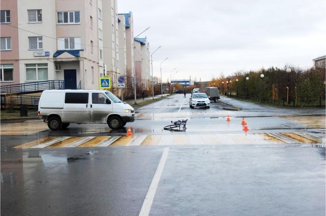 На Ямале пострадали в ДТП пострадали мотоциклист и юный велосипедист