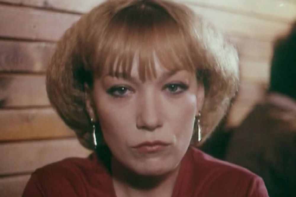 «Инспектор Лосев» (1982) — Елена Златова, лейтенант милиции.